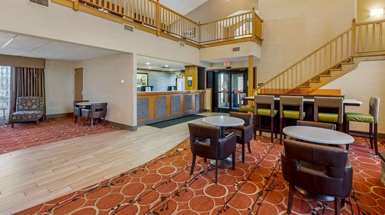 Best Western Falcon Plaza Lobby