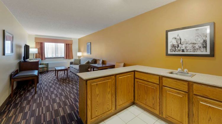 Best Western Falcon Plaza Suite