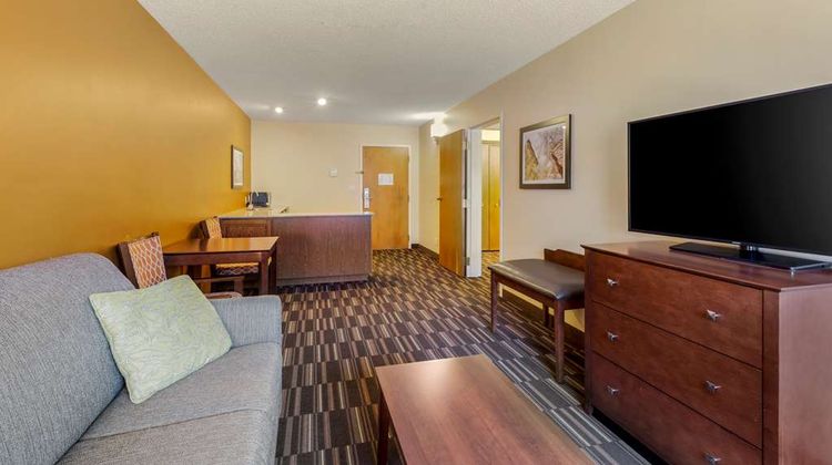 Best Western Falcon Plaza Suite