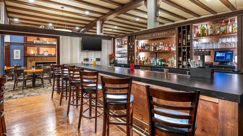 <b>Best Western Premier Mariemont Inn Restaurant</b>. Images powered by <a href="https://iceportal.shijigroup.com/" title="IcePortal" target="_blank">IcePortal</a>.