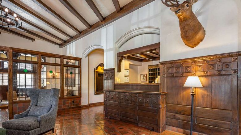 <b>Best Western Premier Mariemont Inn Lobby</b>. Images powered by <a href="https://iceportal.shijigroup.com/" title="IcePortal" target="_blank">IcePortal</a>.
