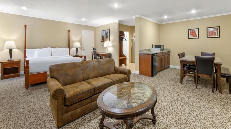 <b>Best Western Wooster Hotel Suite</b>. Images powered by <a href="https://iceportal.shijigroup.com/" title="IcePortal" target="_blank">IcePortal</a>.