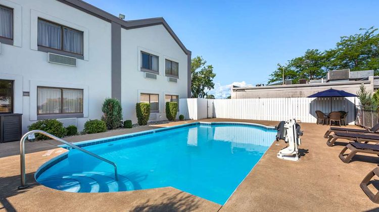 Best Western Port Clinton Pool