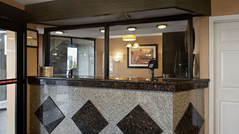 <b>Best Western Executive Inn Lobby</b>. Images powered by <a href="https://iceportal.shijigroup.com/" title="IcePortal" target="_blank">IcePortal</a>.
