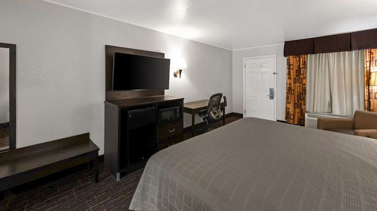 Best Western Executive Inn Room