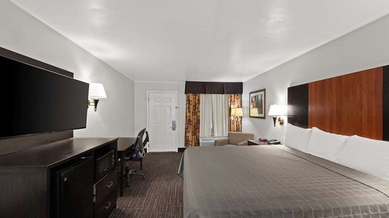 <b>Best Western Executive Inn Room</b>. Images powered by <a href="https://iceportal.shijigroup.com/" title="IcePortal" target="_blank">IcePortal</a>.