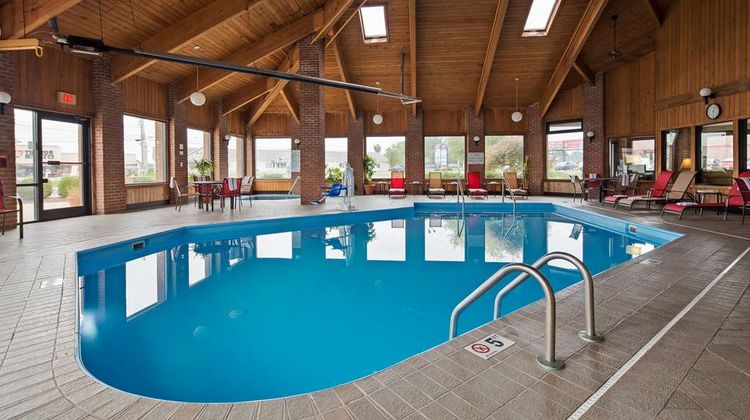 Best Western Norwalk Pool