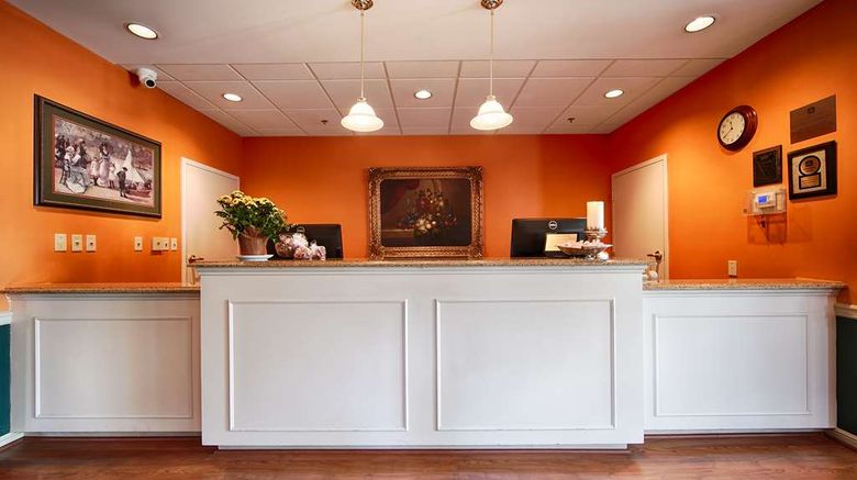 <b>Best Western Plus Lawnfield Inn & Suites Lobby</b>. Images powered by <a href="https://iceportal.shijigroup.com/" title="IcePortal" target="_blank">IcePortal</a>.