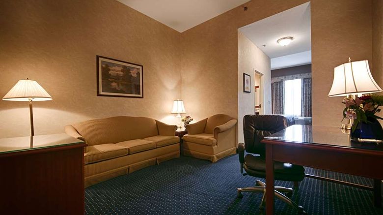 <b>Best Western Plus Lawnfield Inn & Suites Suite</b>. Images powered by <a href="https://iceportal.shijigroup.com/" title="IcePortal" target="_blank">IcePortal</a>.