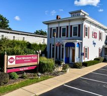 Best Western Plus Lawnfield Inn & Suites Exterior