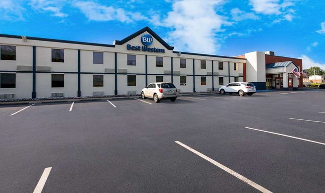Best Western Adena Inn Exterior