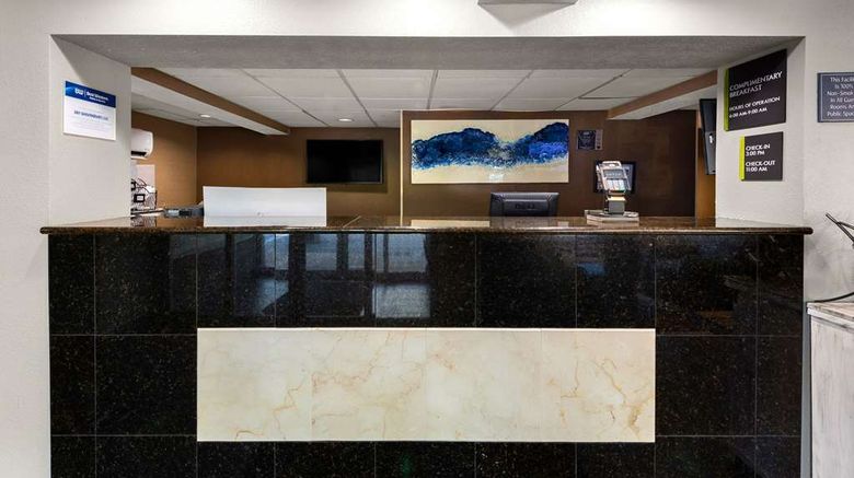 <b>Best Western Adena Inn Lobby</b>. Images powered by <a href="https://iceportal.shijigroup.com/" title="IcePortal" target="_blank">IcePortal</a>.