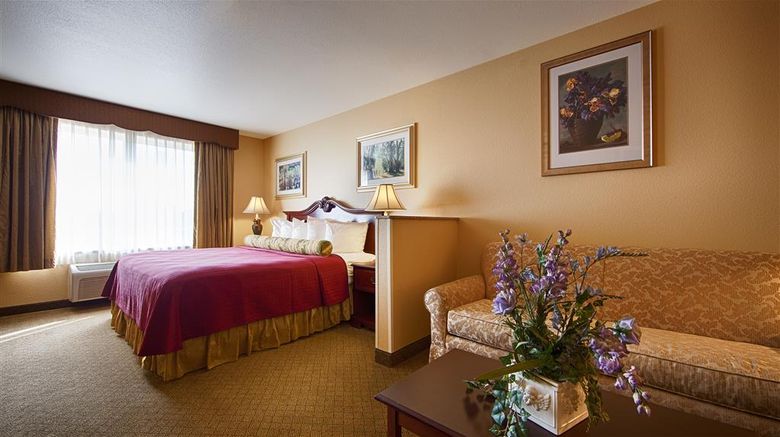 <b>Best Western Penn-Ohio Inn & Suites Room</b>. Images powered by <a href="https://iceportal.shijigroup.com/" title="IcePortal" target="_blank">IcePortal</a>.