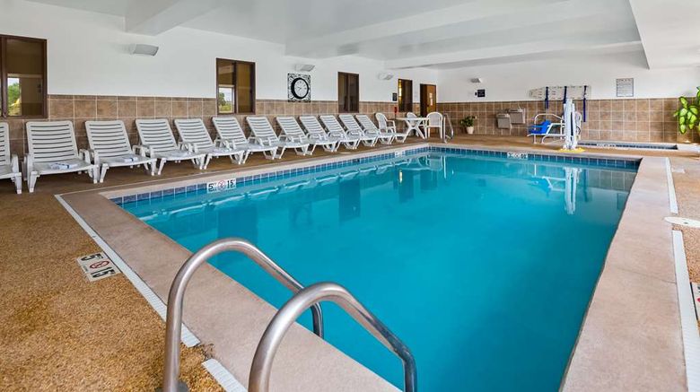 <b>Best Western Penn-Ohio Inn & Suites Pool</b>. Images powered by <a href="https://iceportal.shijigroup.com/" title="IcePortal" target="_blank">IcePortal</a>.