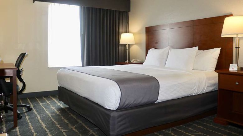 <b>Best Western Fostoria Inn & Suites Room</b>. Images powered by <a href="https://iceportal.shijigroup.com/" title="IcePortal" target="_blank">IcePortal</a>.
