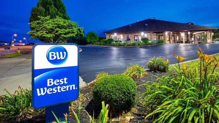 Best Western Lakewood Inn Exterior