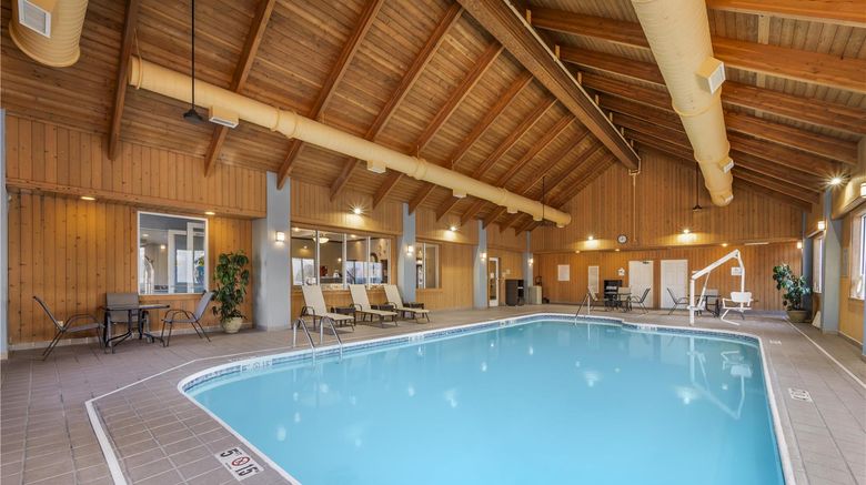 <b>Best Western Port Columbus Pool</b>. Images powered by <a href="https://iceportal.shijigroup.com/" title="IcePortal" target="_blank">IcePortal</a>.