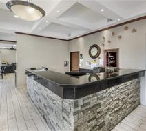 Best Western Port Columbus Lobby
