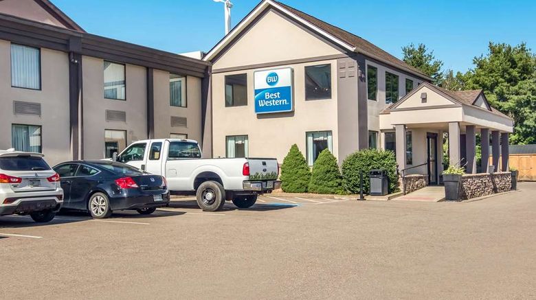<b>Best Western Dutch Valley Inn Exterior</b>. Images powered by <a href="https://iceportal.shijigroup.com/" title="IcePortal" target="_blank">IcePortal</a>.