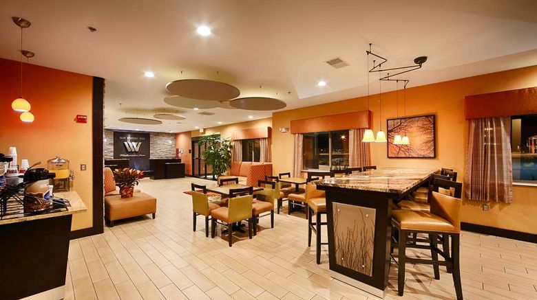 <b>Best Western Plus Whitewater Inn Restaurant</b>. Images powered by <a href="https://iceportal.shijigroup.com/" title="IcePortal" target="_blank">IcePortal</a>.