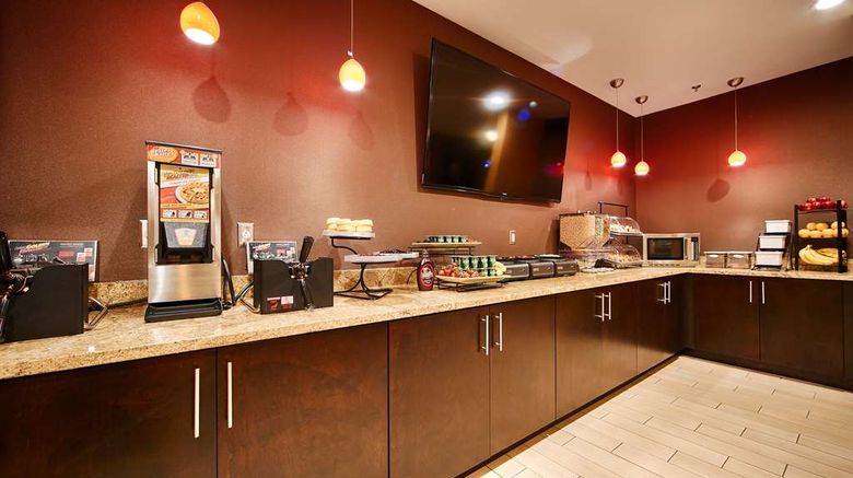 <b>Best Western Plus Whitewater Inn Restaurant</b>. Images powered by <a href="https://iceportal.shijigroup.com/" title="IcePortal" target="_blank">IcePortal</a>.