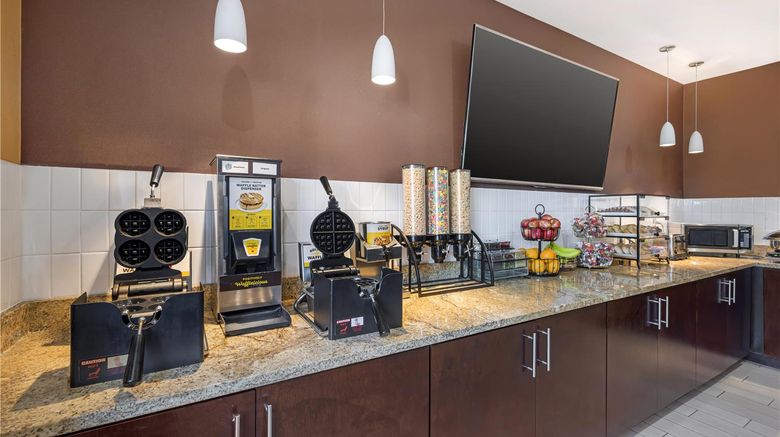 <b>Best Western Plus Whitewater Inn Restaurant</b>. Images powered by <a href="https://iceportal.shijigroup.com/" title="IcePortal" target="_blank">IcePortal</a>.