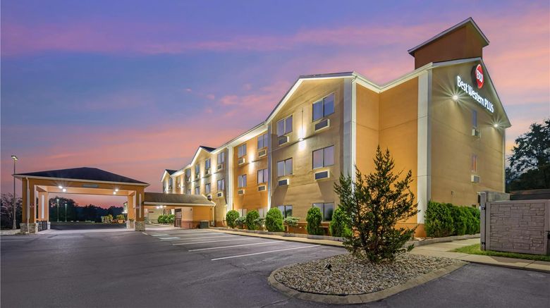 <b>Best Western Plus Whitewater Inn Exterior</b>. Images powered by <a href="https://iceportal.shijigroup.com/" title="IcePortal" target="_blank">IcePortal</a>.