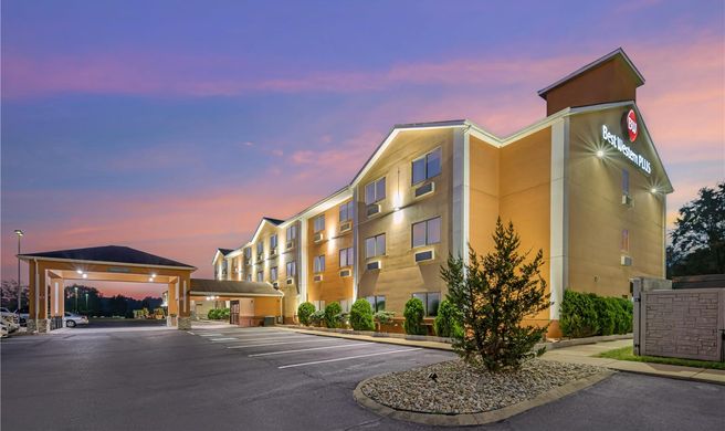 Best Western Plus Whitewater Inn Exterior