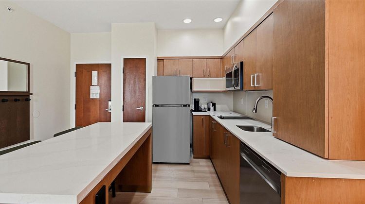 Best Western Plus Hannaford Inn & Suites Room