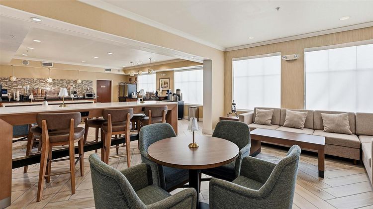 Best Western Plus Hannaford Inn & Suites Restaurant