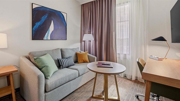 Best Western Plus Hannaford Inn & Suites Room