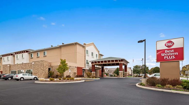 <b>Best Western Plus Boardman Inn & Suites Exterior</b>. Images powered by <a href="https://iceportal.shijigroup.com/" title="IcePortal" target="_blank">IcePortal</a>.