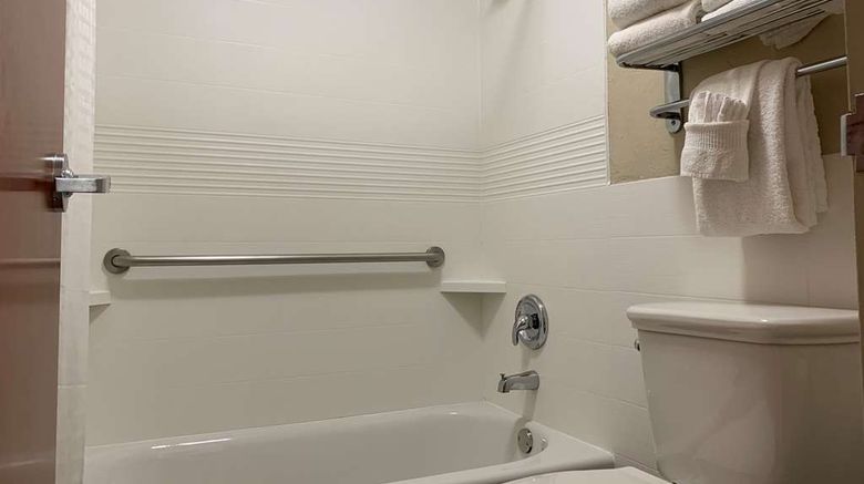 <b>Best Western El Reno Room</b>. Images powered by <a href="https://iceportal.shijigroup.com/" title="IcePortal" target="_blank">IcePortal</a>.