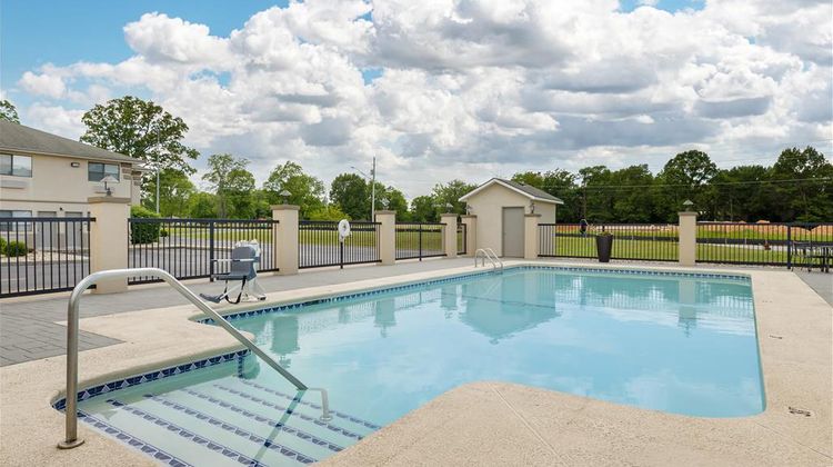 Best Western TimberRidge Inn Pool
