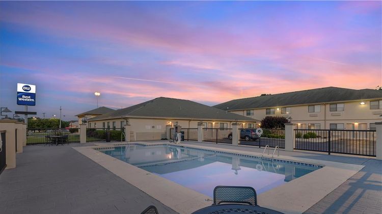 Best Western TimberRidge Inn Pool