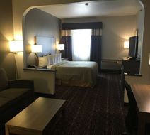 SureStay Plus by Best Western Edmond Room