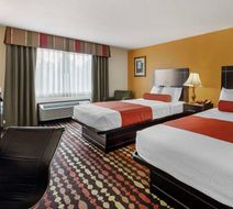 Best Western Greentree Inn & Suites Room