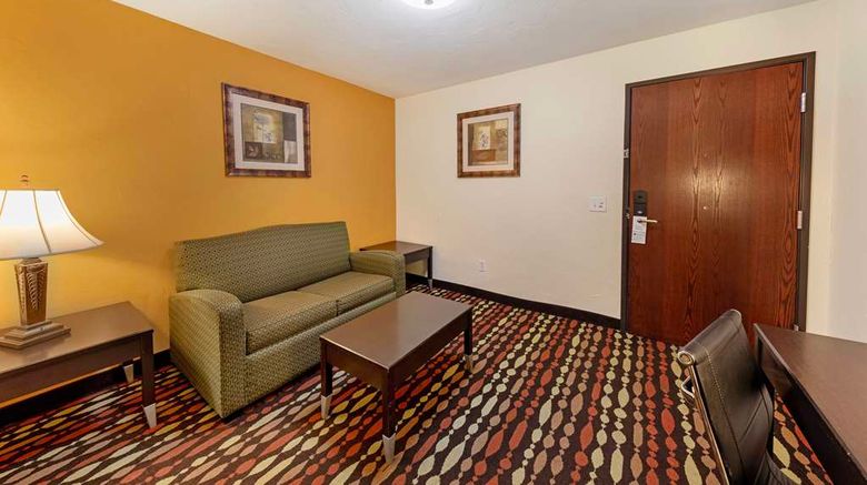 <b>Best Western Greentree Inn & Suites Suite</b>. Images powered by <a href="https://iceportal.shijigroup.com/" title="IcePortal" target="_blank">IcePortal</a>.