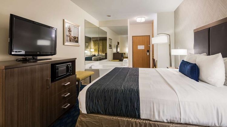 Best Western Plus Tulsa Inn & Suites Suite