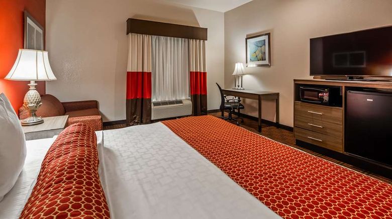 <b>Best Western Plus Memorial Inn & Suites Room</b>. Images powered by <a href="https://iceportal.shijigroup.com/" title="IcePortal" target="_blank">IcePortal</a>.
