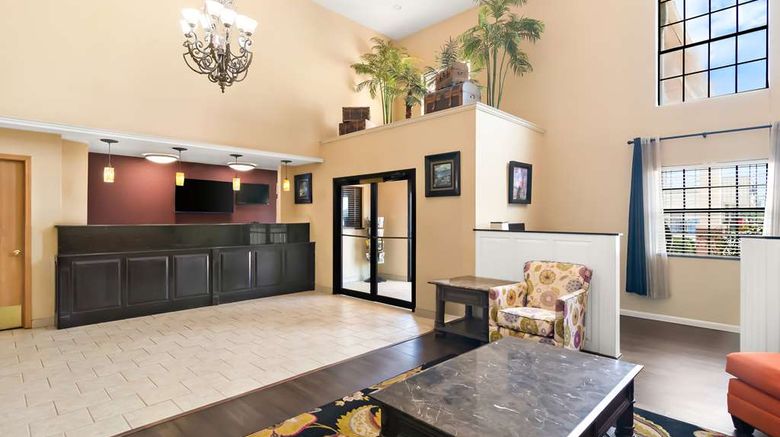 <b>Best Western Stateline Lodge Lobby</b>. Images powered by <a href="https://iceportal.shijigroup.com/" title="IcePortal" target="_blank">IcePortal</a>.
