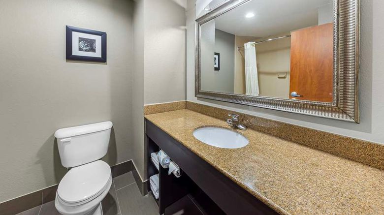 <b>Best Western Plus Midwest City Inn Suite Suite</b>. Images powered by <a href="https://iceportal.shijigroup.com/" title="IcePortal" target="_blank">IcePortal</a>.