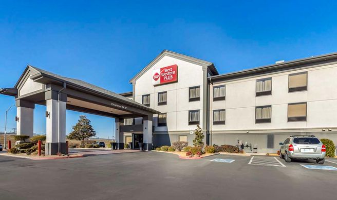 Best Western Plus Midwest City Inn Suite Exterior