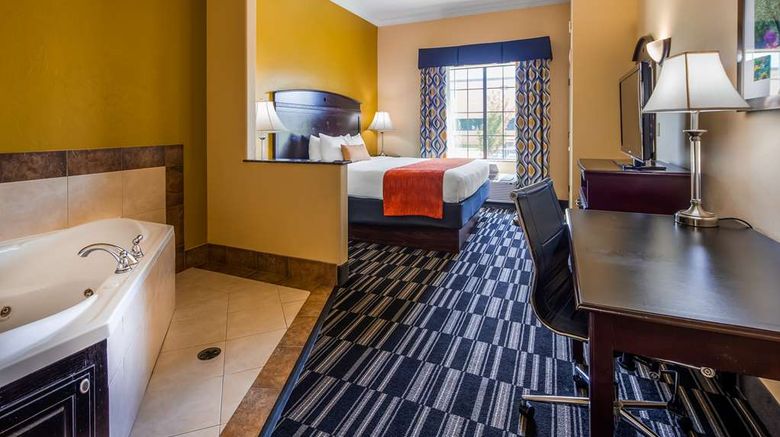 <b>Best Western Plus Barsana Hotel & Suites Room</b>. Images powered by <a href="https://iceportal.shijigroup.com/" title="IcePortal" target="_blank">IcePortal</a>.