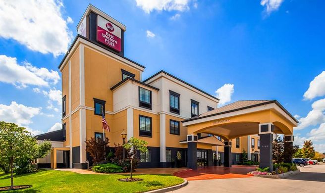 Best Western Plus Barsana Hotel & Suites Exterior