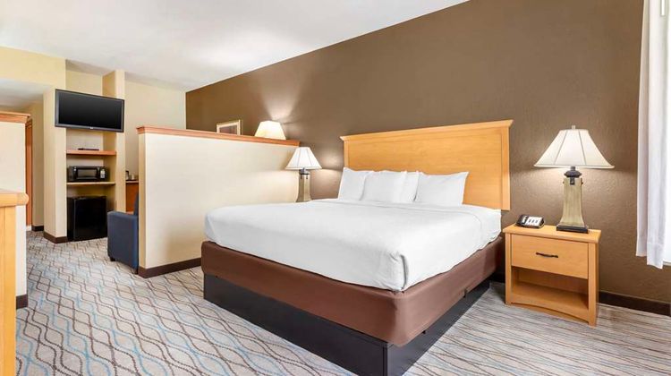 Best Western Locust Grove Inn & Suites Suite