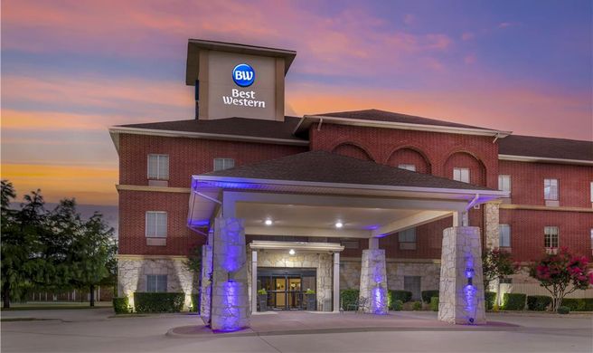 Best Western Red River Inn & Suites Exterior