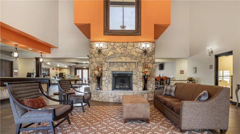 <b>Best Western Plus Cimarron Hotel & Suite Lobby</b>. Images powered by <a href="https://iceportal.shijigroup.com/" title="IcePortal" target="_blank">IcePortal</a>.