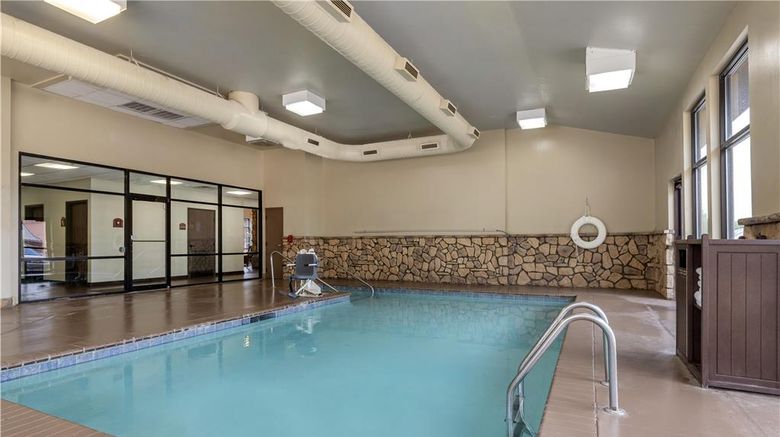<b>Best Western Plus Cimarron Hotel & Suite Pool</b>. Images powered by <a href="https://iceportal.shijigroup.com/" title="IcePortal" target="_blank">IcePortal</a>.