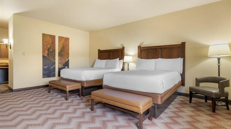Best Western Plus Cimarron Hotel & Suite Room